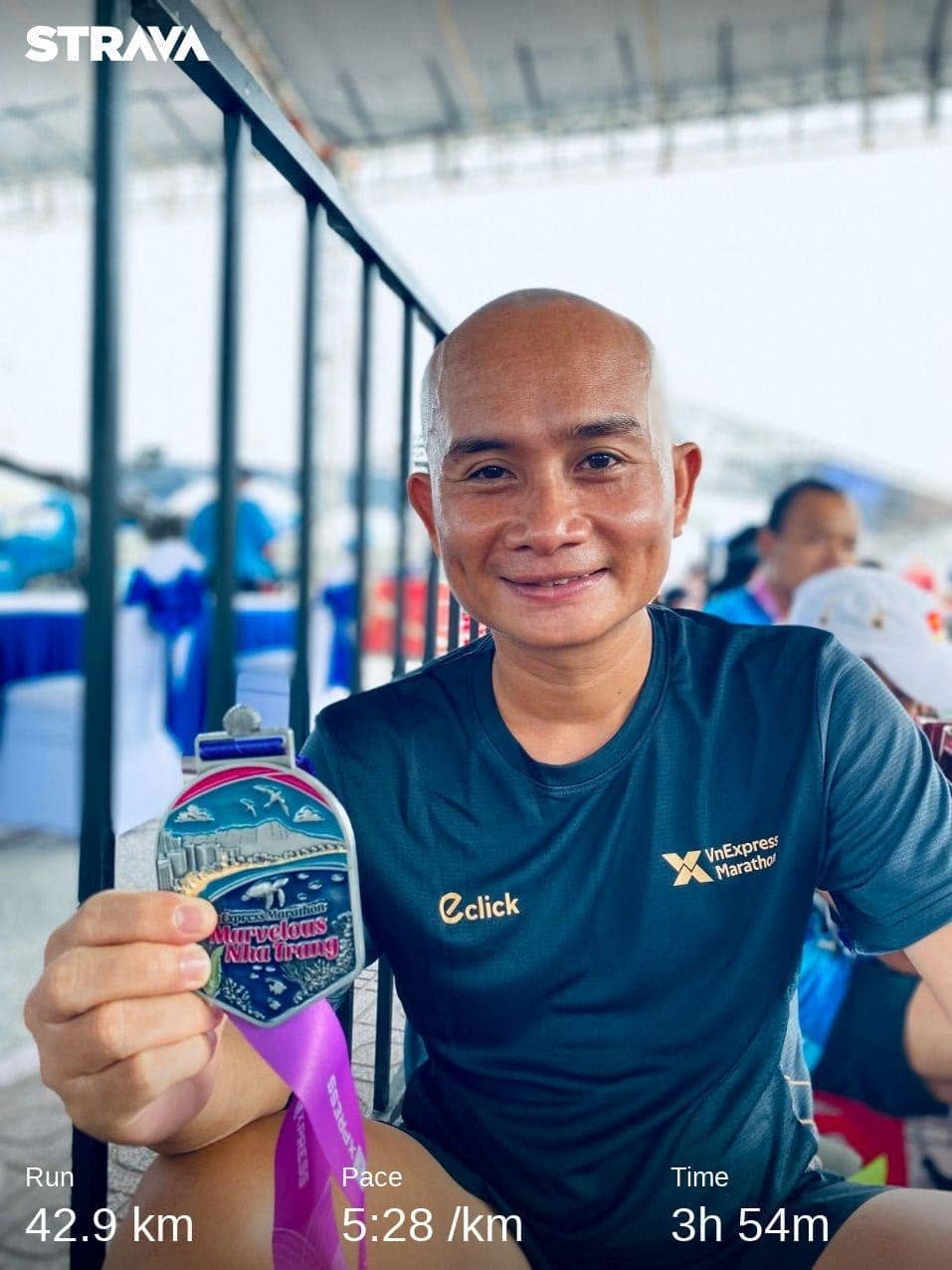 Phạm Quốc Anh về đích Marathon